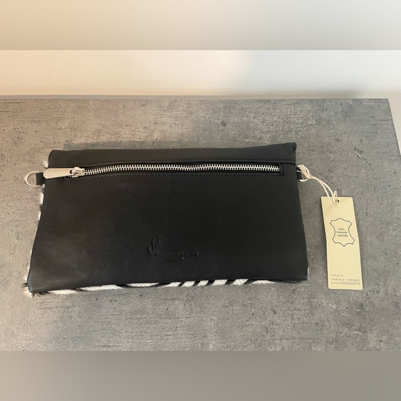 100% Genuine Leather Zebra Print Clutch/Crossbody Bag - Picture 2 of 6